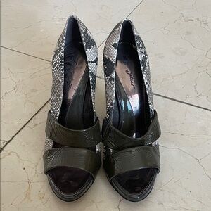 Green and Black Women's Shoes